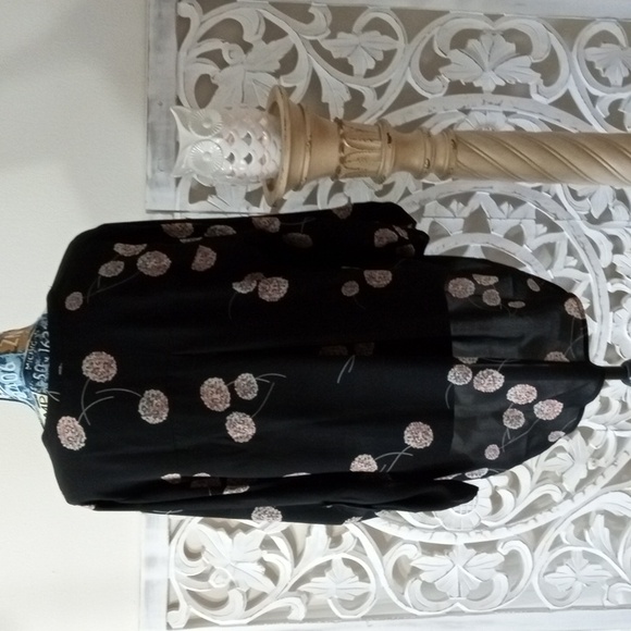 daniel rain Women's XL Hydrangea Black Floral Pink Light Yellow Flowing Blouse - Picture 11 of 17